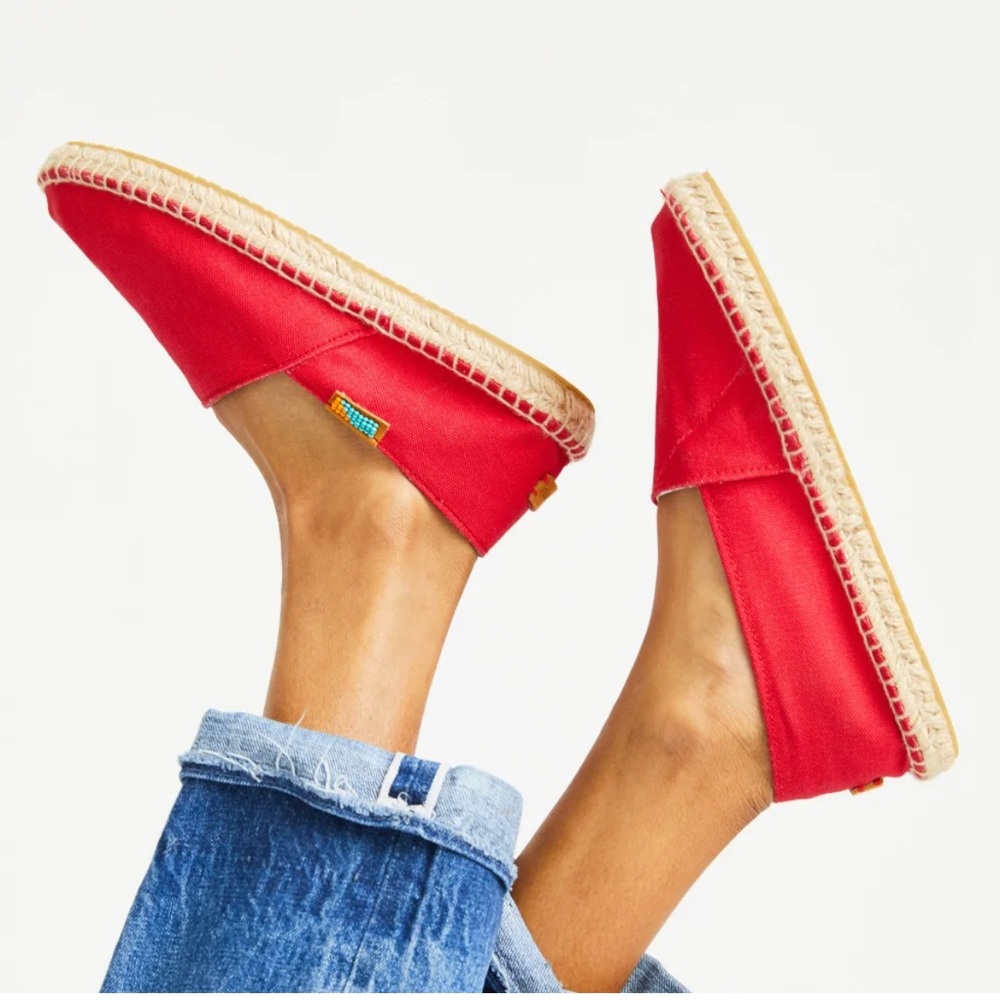 NWOT UBUNTU red espadrilles  handmade size 8W